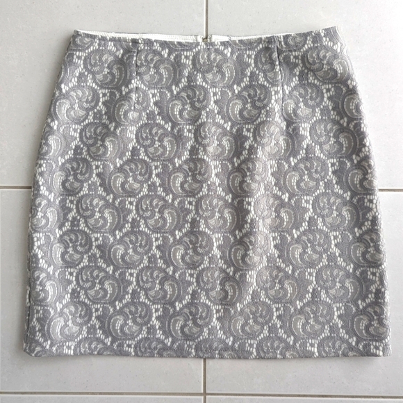 Misguided silver gray lace skirt lined size 10 - Picture 1 of 10